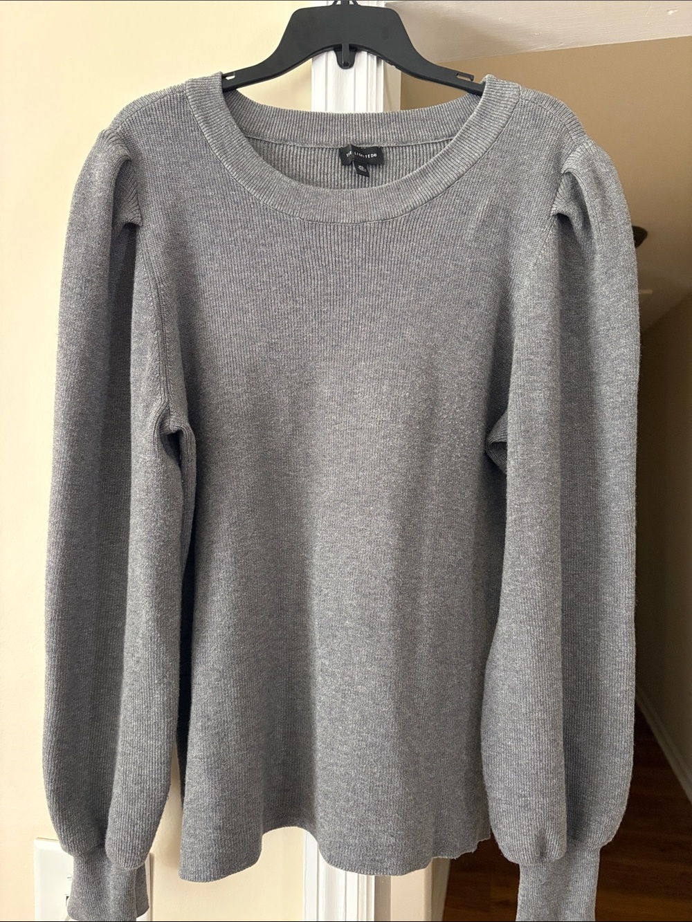 The Limited Gray Ribbed Puff-Sleeve Sweater Top